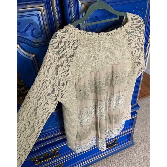 Anthropologie One September Rosenella Top Small - Picture 2 of 3